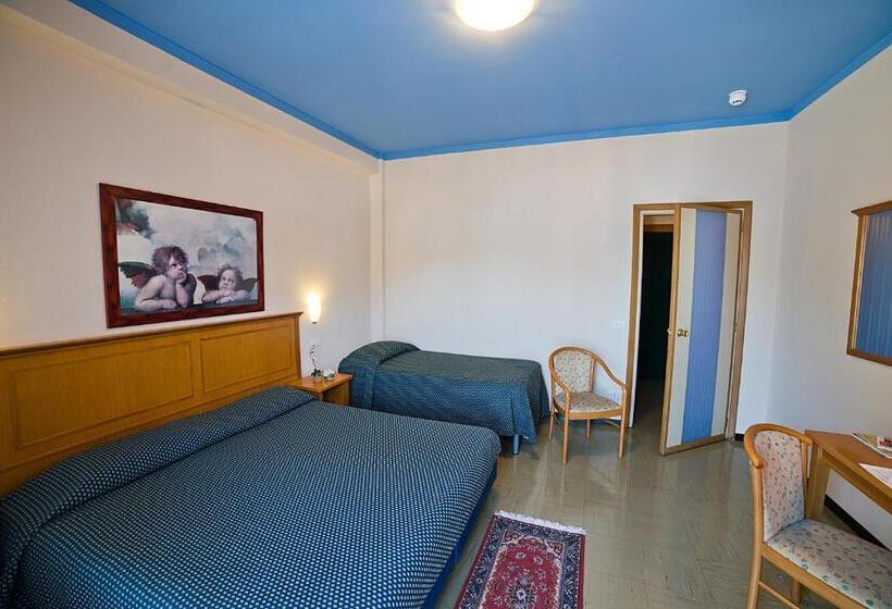 Superior room with lake view, Europa