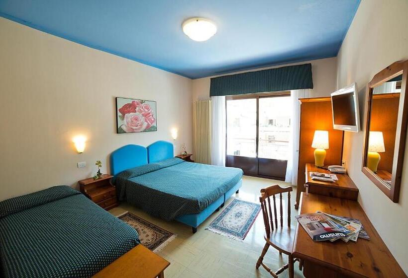 חדר סופריור עם מרפסת, Europa