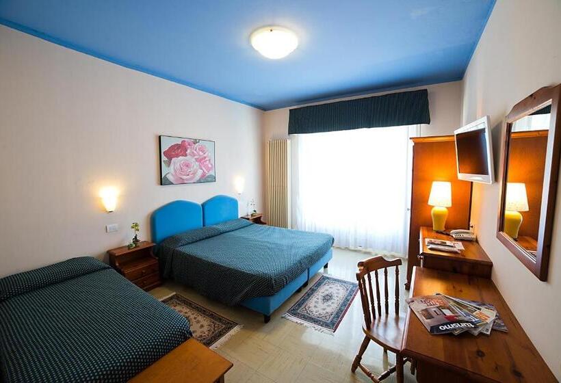 חדר סופריור עם מרפסת, Europa