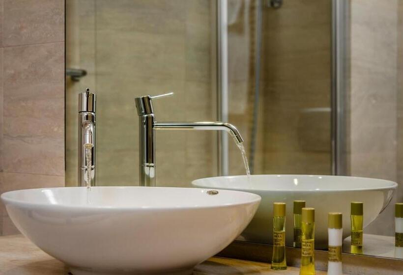 Habitación Familiar, Eurostars Roma Aeterna