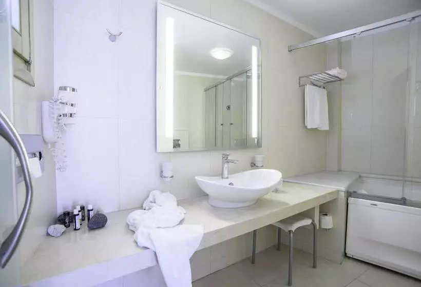 اتاق لوکس با وان آب گرم, La Mer Deluxe Hotel & Spa