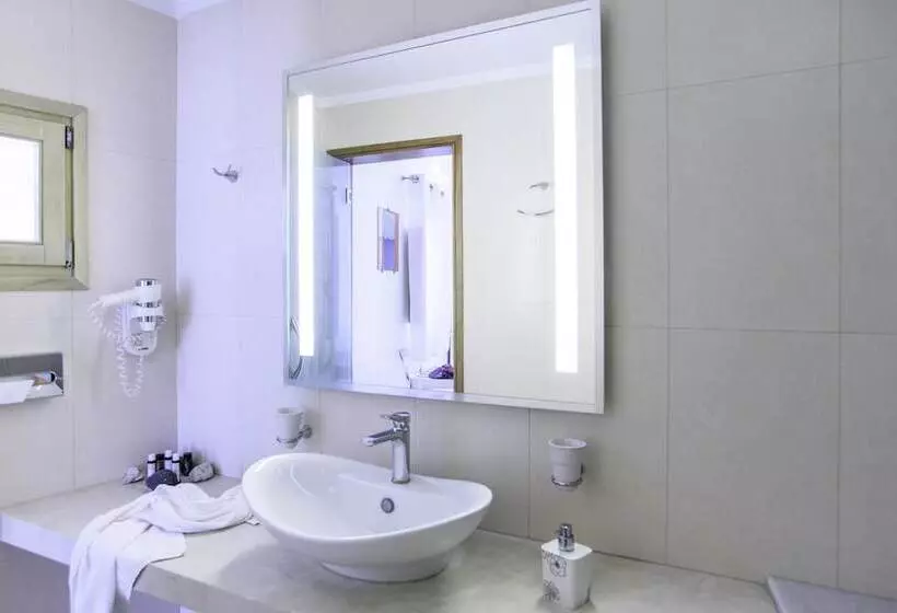 اتاق لوکس با وان آب گرم, La Mer Deluxe Hotel & Spa