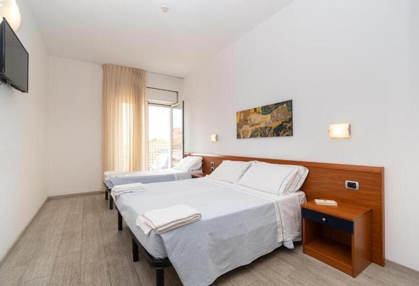 חדר סטנדרט לשלושה, La Sirenetta