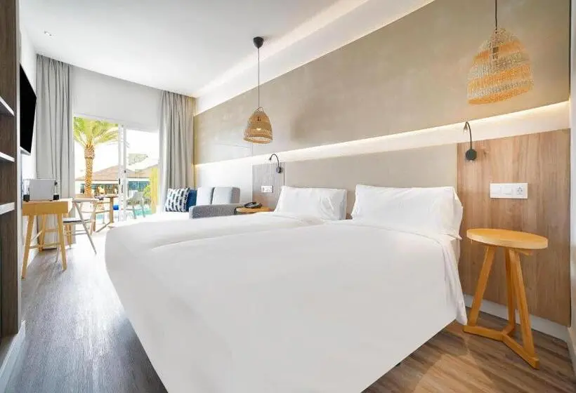 Standard swim-up room, Bluesea Golden Beach