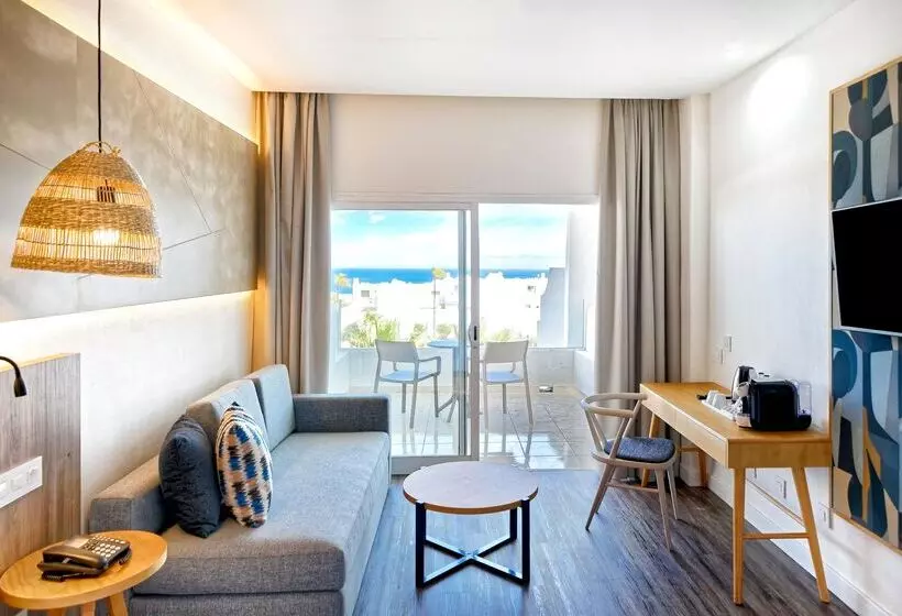 اتاق استاندارد با چشم‌انداز دریا, Bluesea Golden Beach