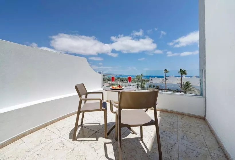 اتاق استاندارد با چشم‌انداز دریا, Bluesea Golden Beach