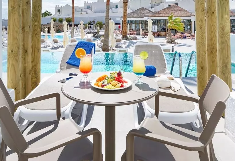 Standard swim-up room, Bluesea Golden Beach