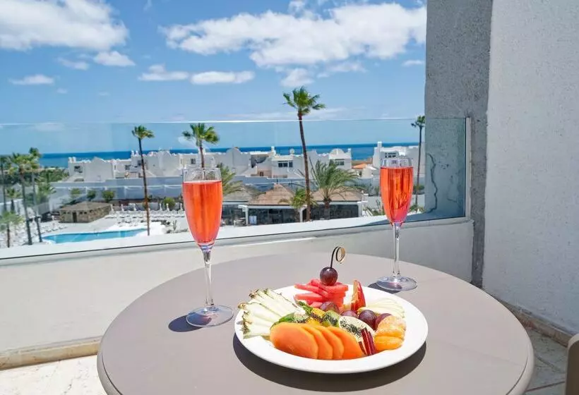 سوییت جونیور با چشم‌انداز دریا, Bluesea Golden Beach