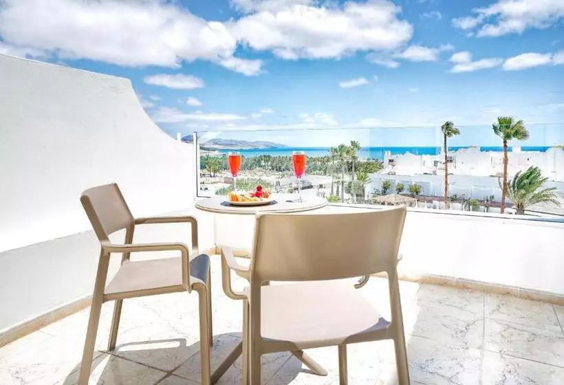 سوییت جونیور با چشم‌انداز دریا, Bluesea Golden Beach