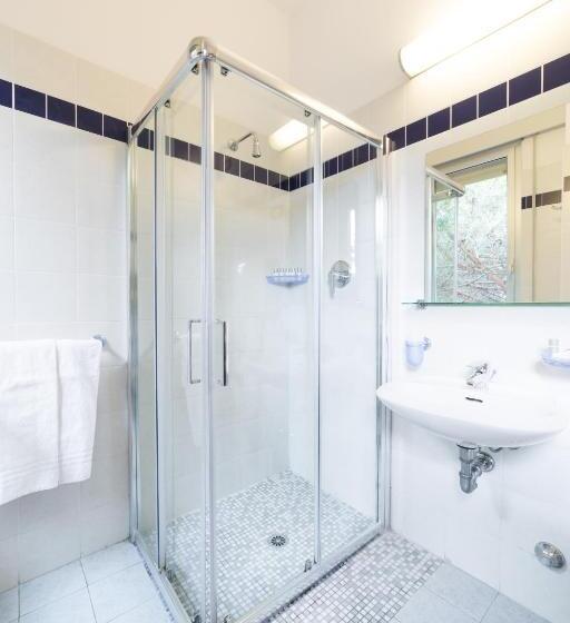 חדר בסיסי לשלושה, Meridiana Family & Nature