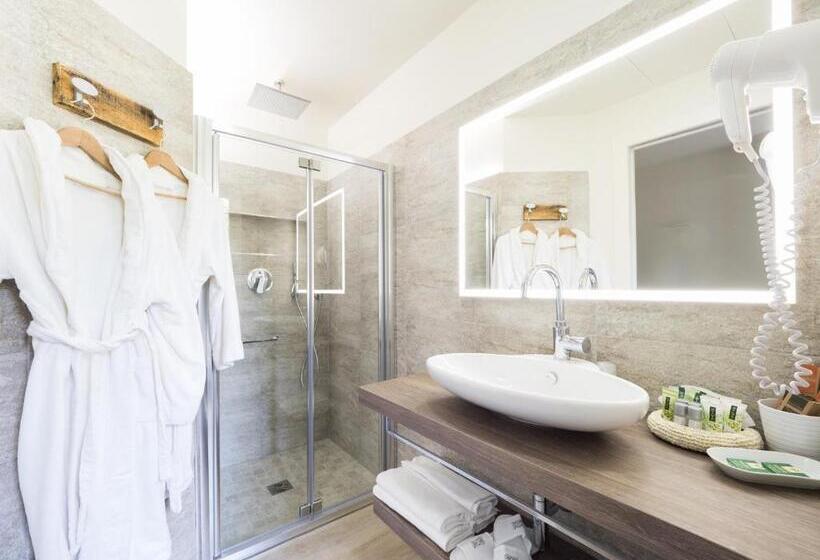 חדר סופריור לארבעה, Meridiana Family & Nature