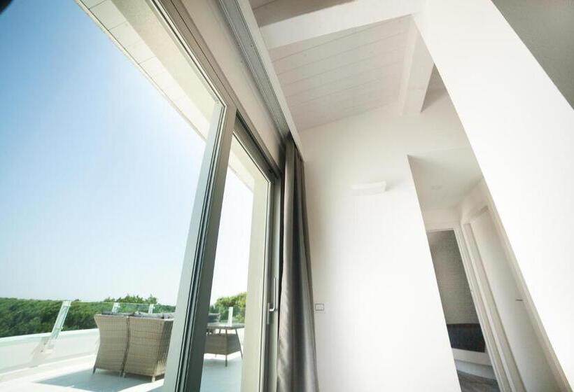 סוויטה עם טרסה, Meridiana Family & Nature