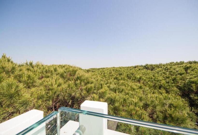 סוויטה עם ג'קוזי, Meridiana Family & Nature