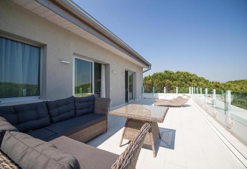 סוויטה עם ג'קוזי, Meridiana Family & Nature