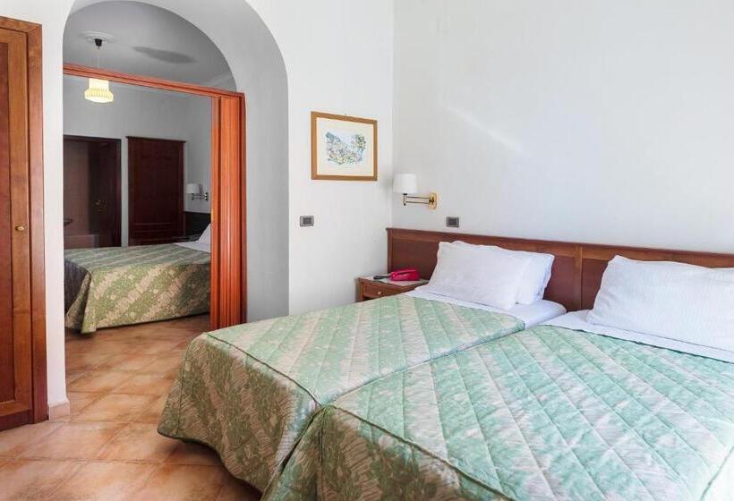 חדר משפחתי, Montana