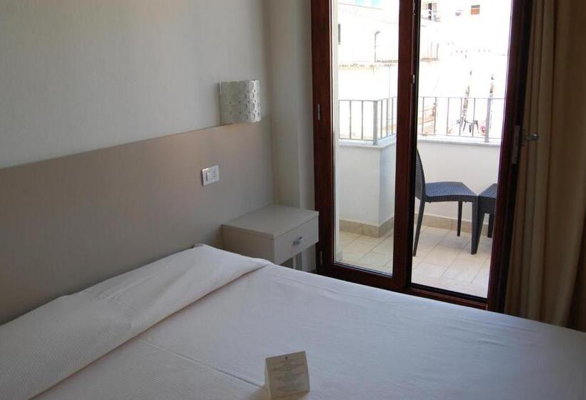 Comfort room with balcony, Nettuno
