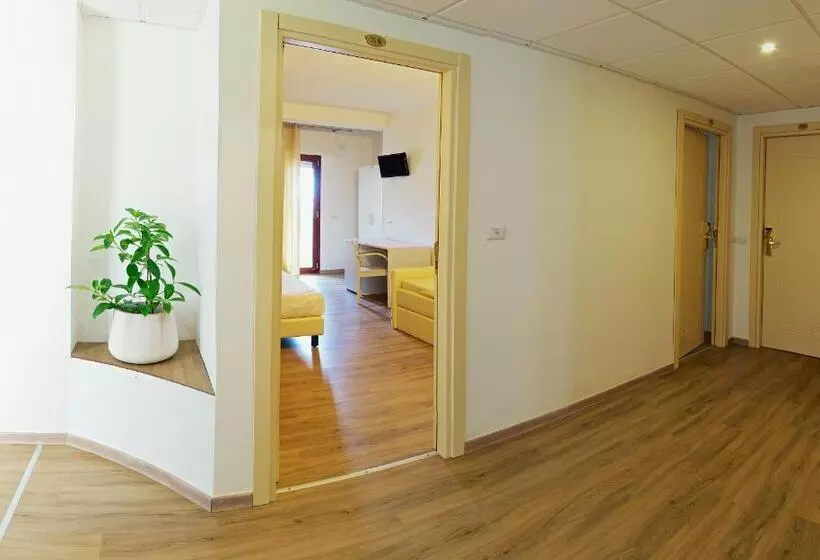 Comfort room with balcony, Nettuno