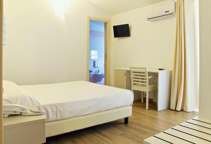 Comfort room with balcony, Nettuno