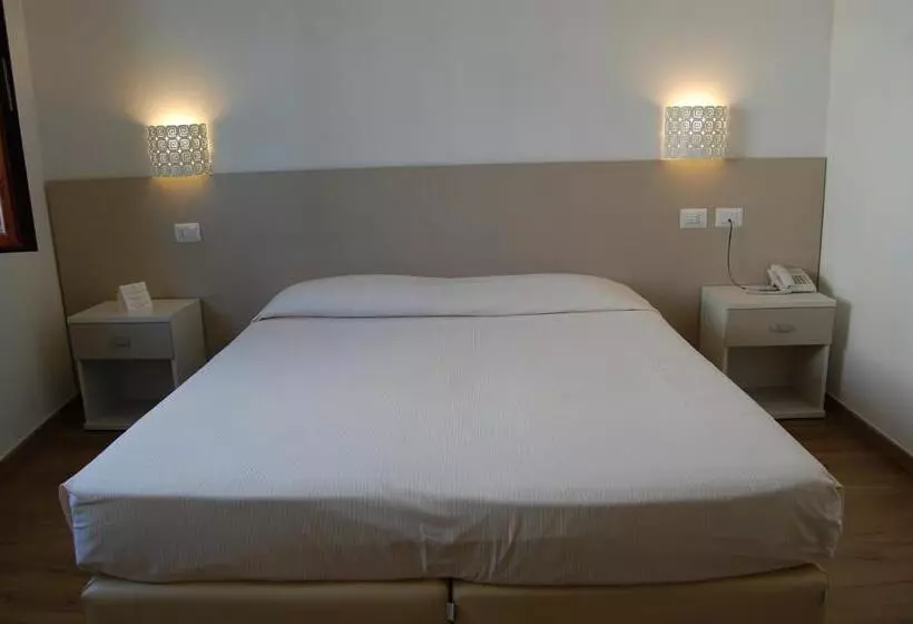 اتاق کلاسیک, Nettuno