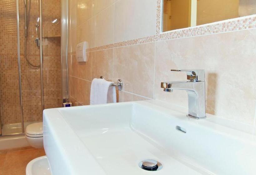 Quarto Triplo Estandar, Nettuno