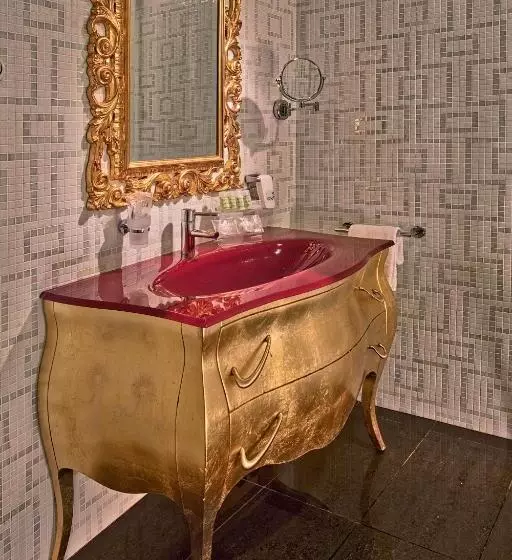 سوییت جونیور, Park Hotel Junior