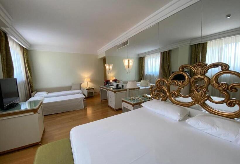 주니어 스위트, Park Hotel Junior