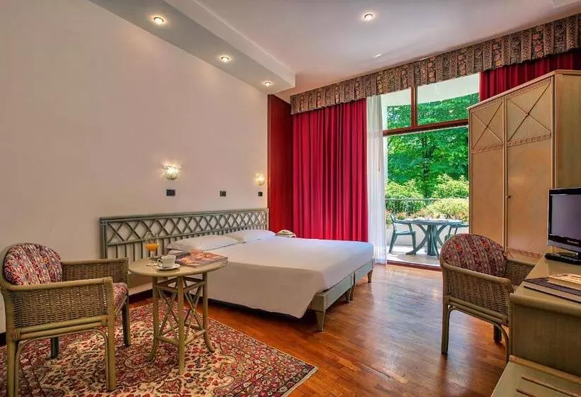 اتاق استاندارد سه نفره, Park Hotel Junior