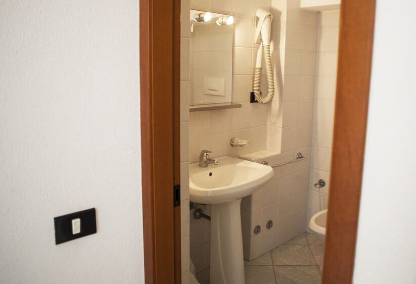 舒适型房间, Piccada