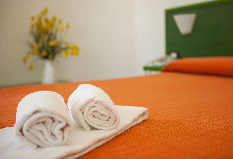 舒适三人间, Piccada