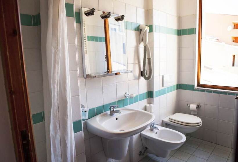 三人经典房间, Piccada