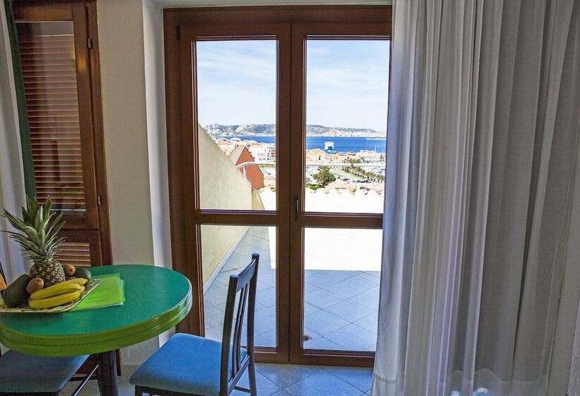 舒适三人间, Piccada