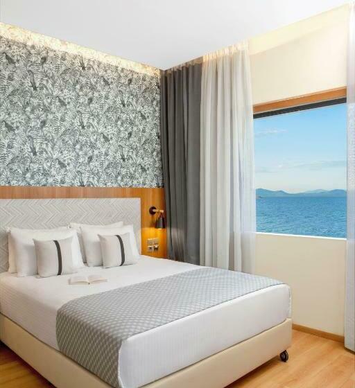 Люкс Премиум, Ramada by Wyndham, Athens Club Attica Riviera