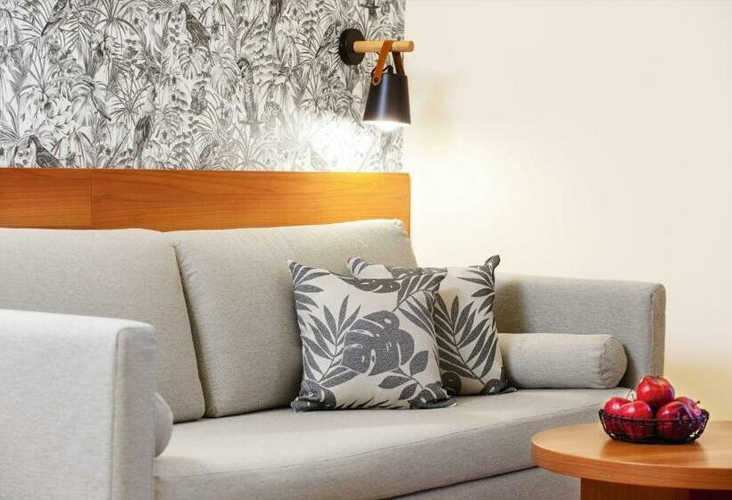 Люкс Премиум, Ramada by Wyndham, Athens Club Attica Riviera
