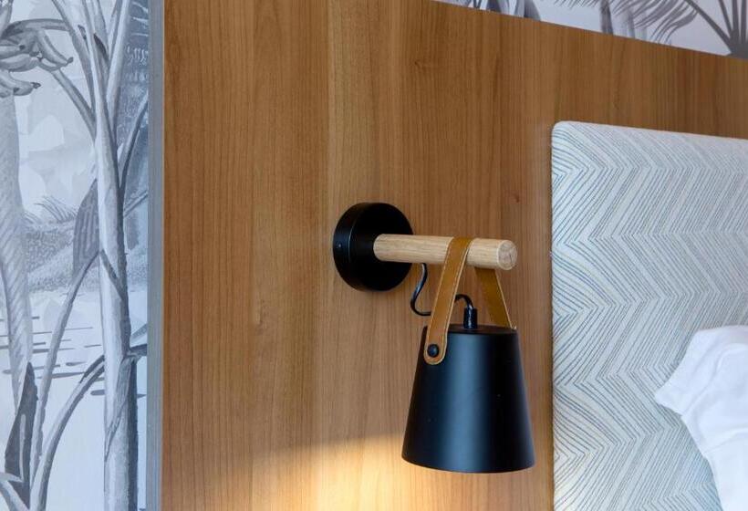 חדר סופריור עם נוף להרים, Ramada by Wyndham, Athens Club Attica Riviera