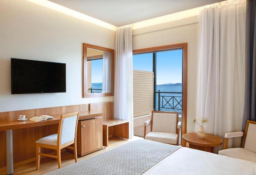 Номер Superior Вид на Море, Ramada by Wyndham, Athens Club Attica Riviera