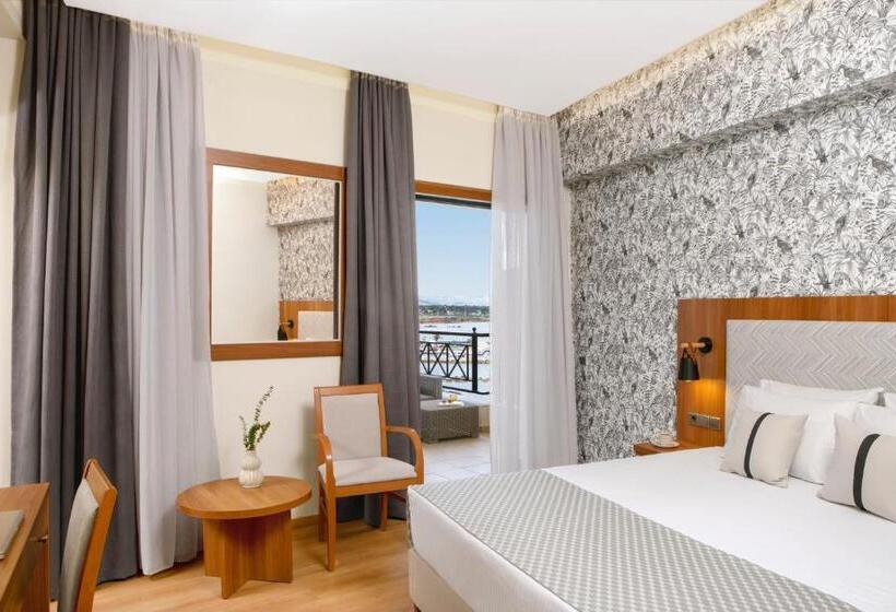 חדר סופריור צדדי נוף לים, Ramada by Wyndham, Athens Club Attica Riviera