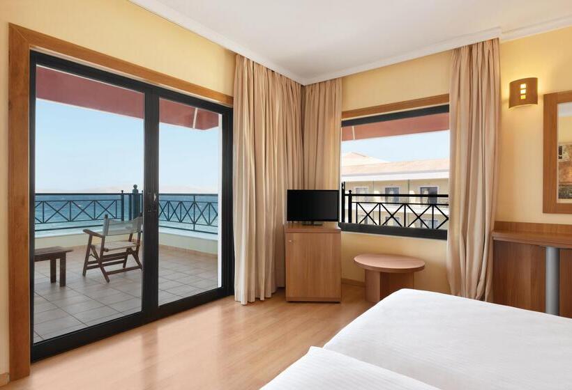 Номер Superior Вид на Море, Ramada by Wyndham, Athens Club Attica Riviera