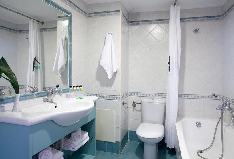 חדר סופריור צדדי נוף לים, Ramada by Wyndham, Athens Club Attica Riviera