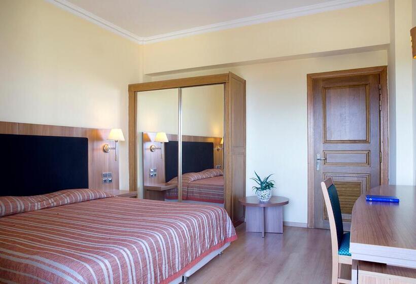 חדר פרמיום בצד עם נוף לים, Ramada by Wyndham, Athens Club Attica Riviera