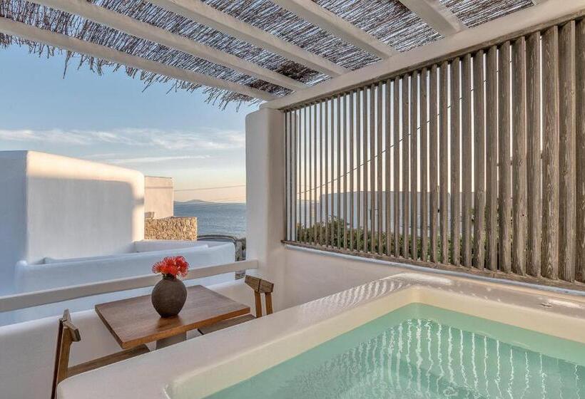 Полулюкс, Rocabella Mykonos