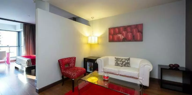 سوییت جونیور, Silken Axis Vigo