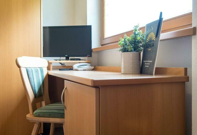 غرفة قياسية فردية, Sonja