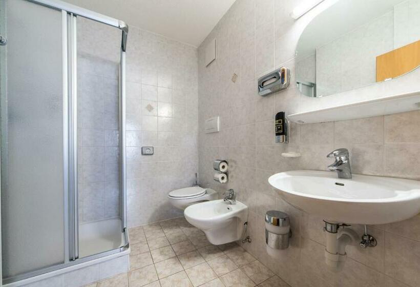 غرفة قياسية, Sonja