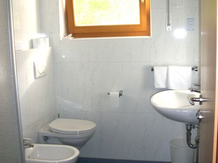 غرفة قياسية, Sonja