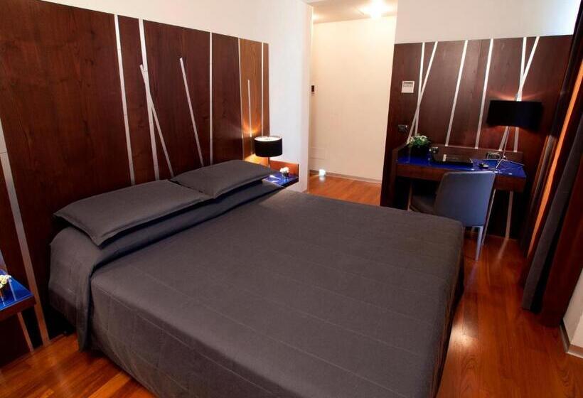 اتاق سوپریور, Suite Valadier