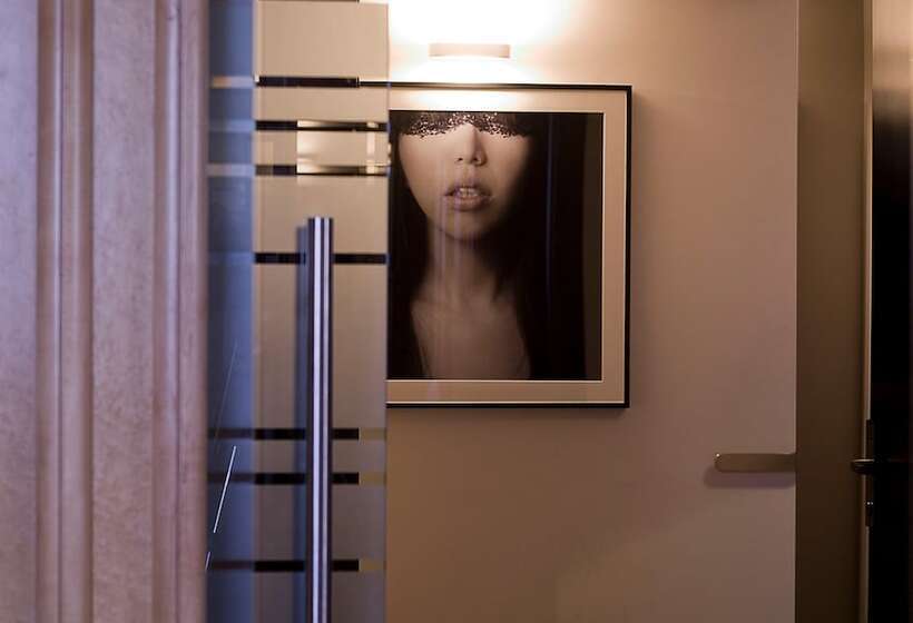 اتاق سوپریور سه تخته, Suite Valadier