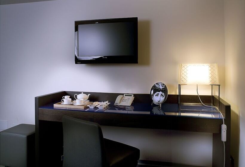 اتاق سوپریور سه تخته, Suite Valadier