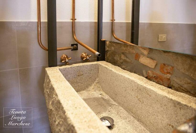 חדר סופריור לארבעה, Tenuta Luogo Marchese