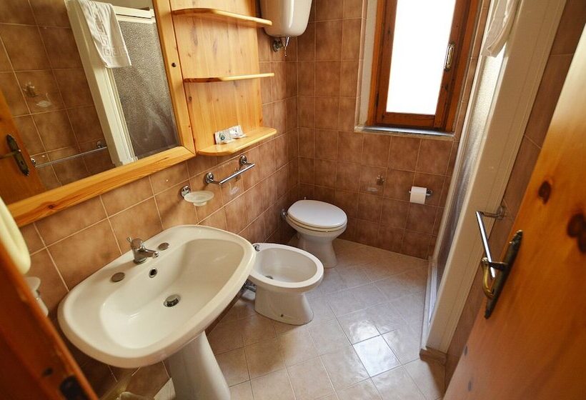 标准三人间, Villaggio L  Olivara