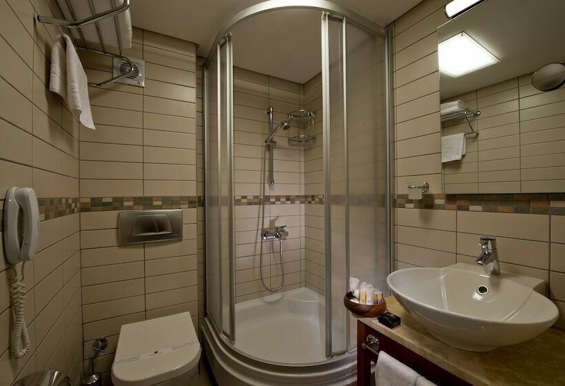 オーシャンビュースタンダードルーム, Istanbul Golden City